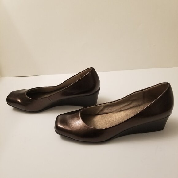 Life Stride Simply Comfort Brown, Bronze  Wedge   size 8 - Picture 3 of 6